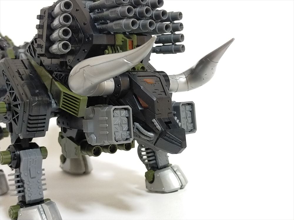 GダムS）コトブキヤ ゾイド ZOIDS HMM ディバイソン トーマ仕様 塗装